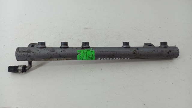 Рампа форсунок системи упорскування палива A6400702395 MERCEDES