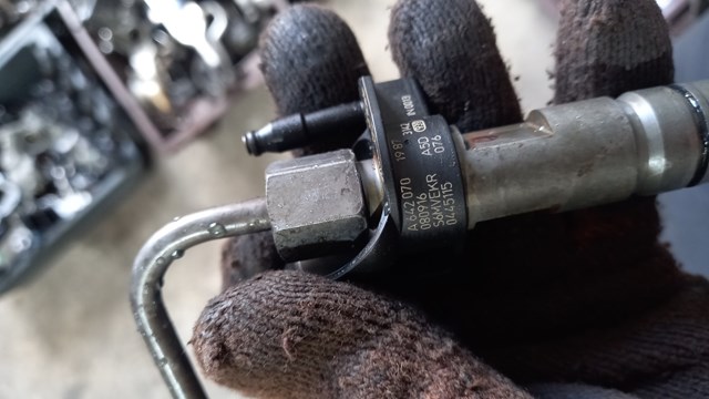 Форсунка інжектора A6420701987 MERCEDES