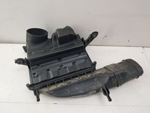 Корпус повітряного фільтра, правий A6420940204 MERCEDES