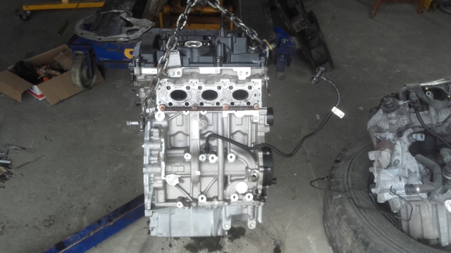 Двигун у зборі B38A12A BMW