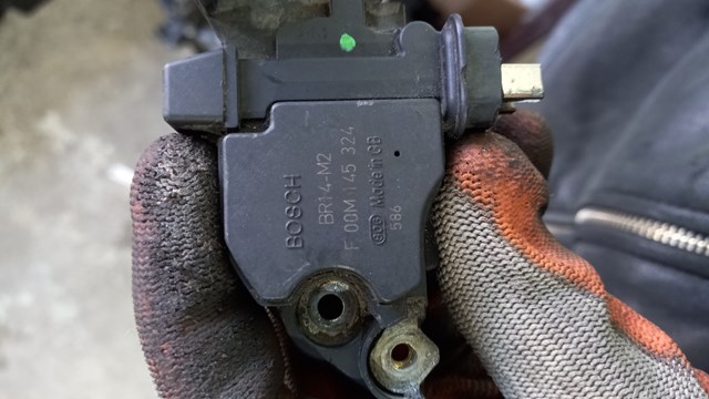 Реле регулятор генератора F00M145324 TOYOTA