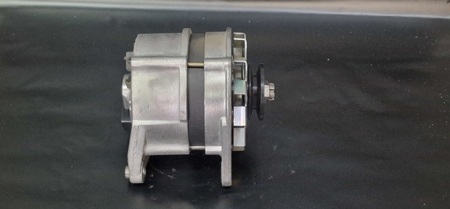 Генератор автомобільний 0120489244 BOSCH