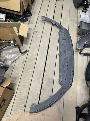 Губа переднього бампера 3C8805903A VAG