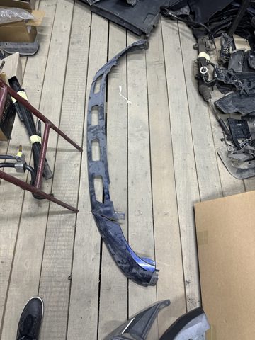 Захисна губа бампера переднього 80A807061A VAG