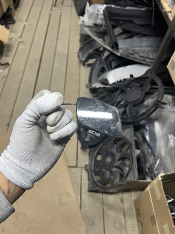 Заглушка бампера буксирувального гака 8W0807241A VAG