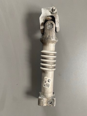 Карданчик вала рульової колонки, нижній 32306788156 BMW
