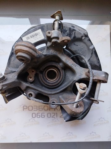 Цапфа поворотного кулака 33326798983 BMW