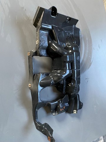 Обшивка капота 51757185170 BMW
