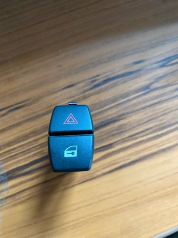 Кнопка аварійної сигналізації 61319161896 BMW