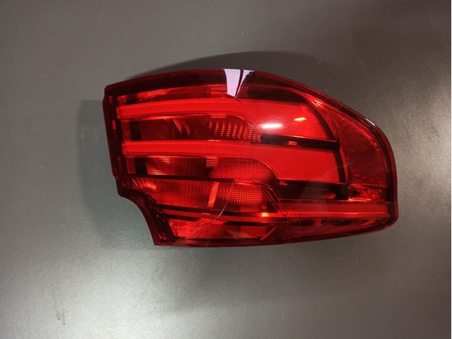 Задня ліва зовнішня фара 63217286039 BMW