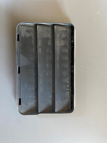 Решітка вентиляційна задня 64226962293 BMW