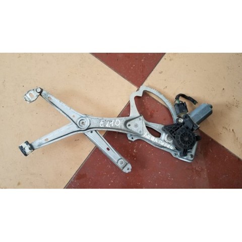 Двигун склопідіймача двері передньої, лівої 119152XXX MERCEDES