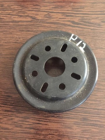 Шків водяної помпи 210519F610 NISSAN
