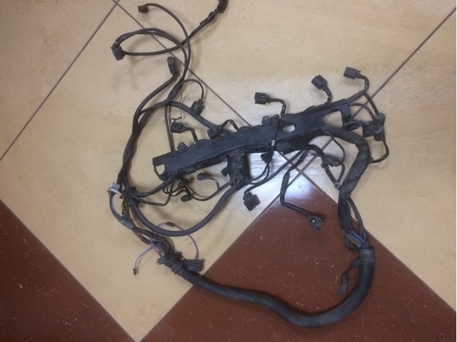 Джгут проводів моторного відсіку 2105408306 MERCEDES