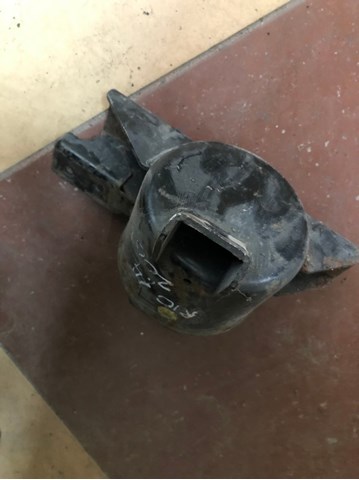 Подушка (опора) двигуна, ліва 218301R000 HYUNDAI