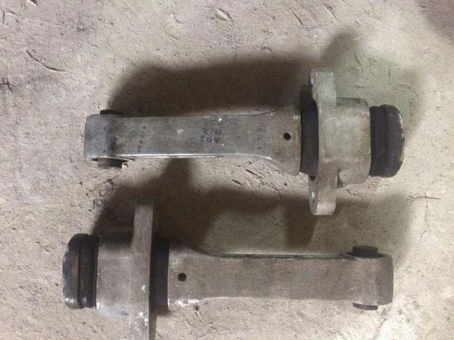 Подушка передньої опори двигуна 219502P900 HYUNDAI