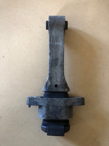 Передня опора двигуна 21950D9100 HYUNDAI
