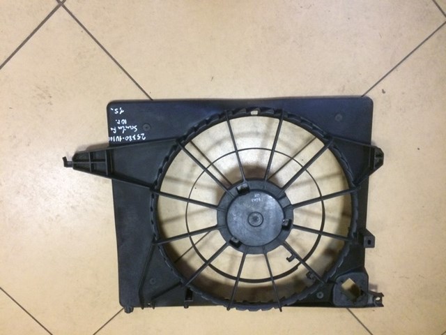 Диффузор вентилятора радиатора 25380-4z000 hyundai santa fe 2012-2018 253804Z000