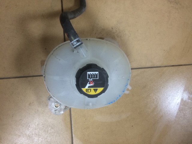 Бачок для води 25431D3500 HYUNDAI