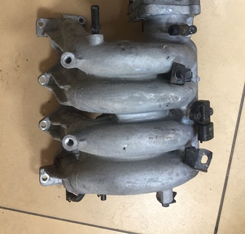 Колектор впускний 2831026470 HYUNDAI