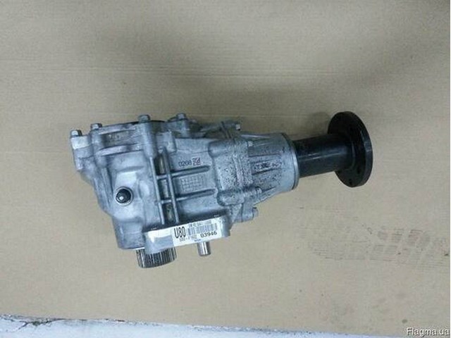 Коробка роздавальна в зборі 473003B800 HYUNDAI