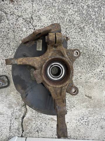 Цапфа поворотна права 517162Y500 HYUNDAI
