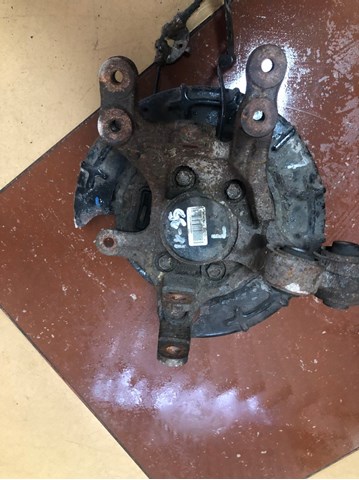 Кулак поворотний лівий 527102S000 HYUNDAI