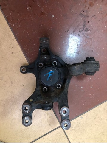 Цапфа поворотна права 527203W000 HYUNDAI