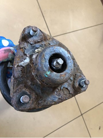 Опора стійки амортизатора переднього 546102S100 HYUNDAI