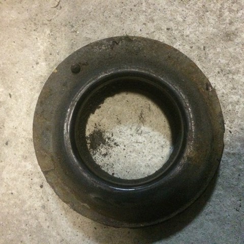 Опорна чаша передньої пружини, верхня 546201G100 HYUNDAI
