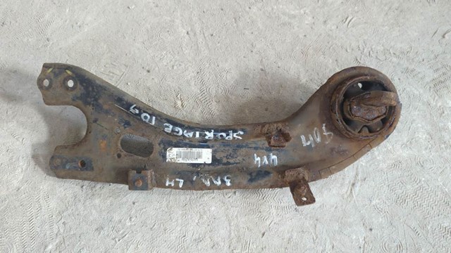 Важіль/тяга задньої підвіски подовжній нижній, правий 552803U100 HYUNDAI