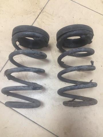 Пружина підвіски задня 553302P440 HYUNDAI