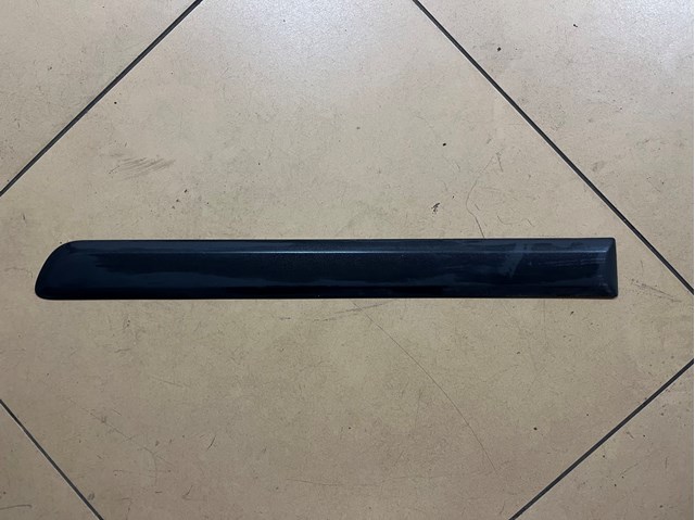 Накладка задніх дверей 5L0853753 VAG