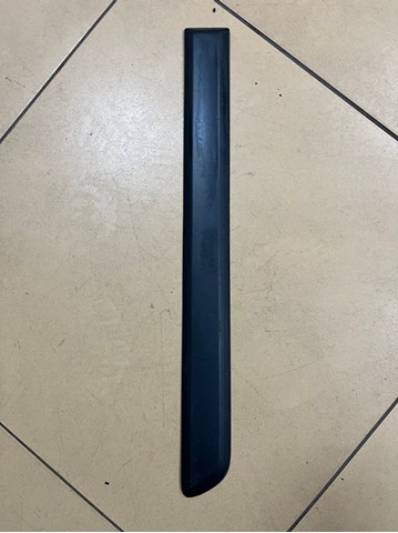 Молдинг задніх правих дверей 5L0853754 VAG
