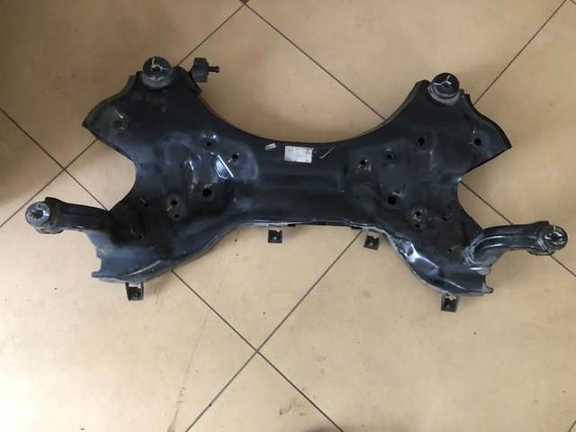 Балка передньої підвіски, підрамник 62405F8100 HYUNDAI