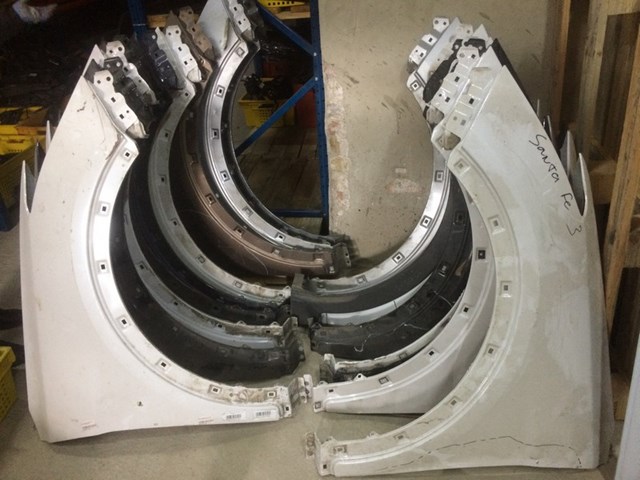 Переднє праве крило 663202W000 HYUNDAI