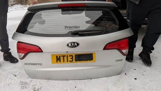 Задня ляда 737002P550 HYUNDAI