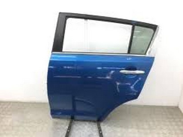 Двері пасажирськи задні ліві 770033W000 HYUNDAI