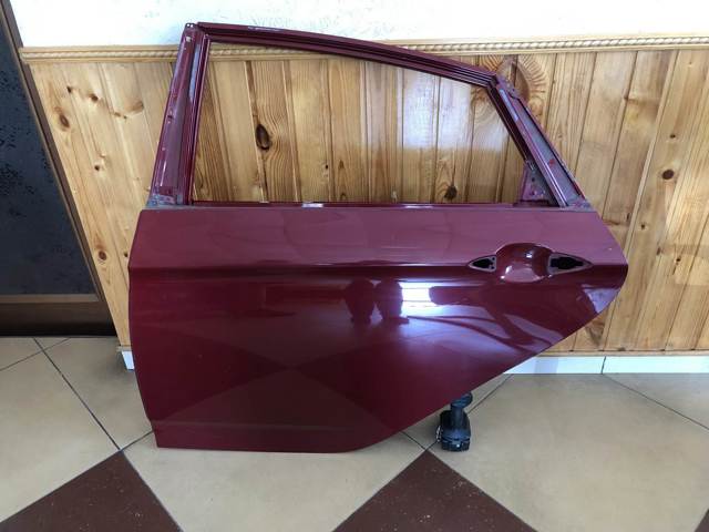 Двері задні 770033Z300 HYUNDAI