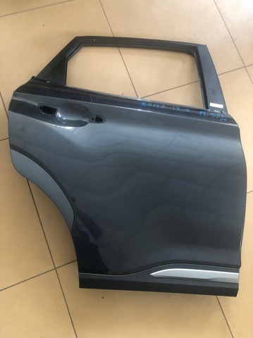 Двері пасажирські задні праві 77004J9000 HYUNDAI