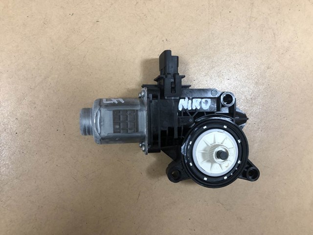 Мотор склопідйомника водійських дверей 82450G5010 HYUNDAI