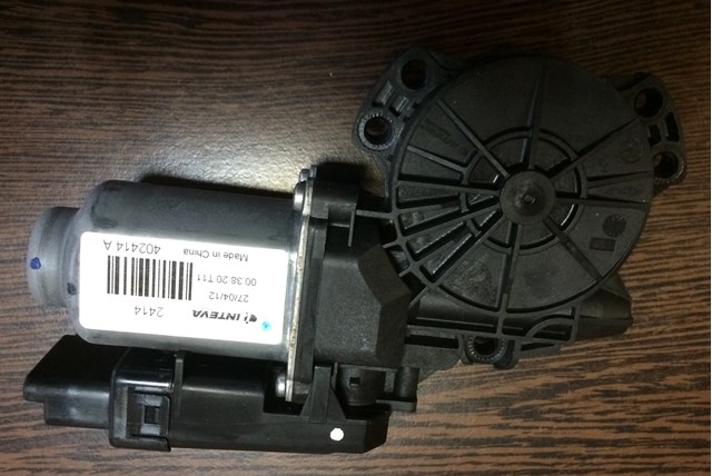 Двигун склопідіймача двері передньої, правої 824602T010 HYUNDAI