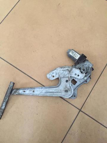 Склопідйомник задніх лівих дверей 82701BM701 NISSAN