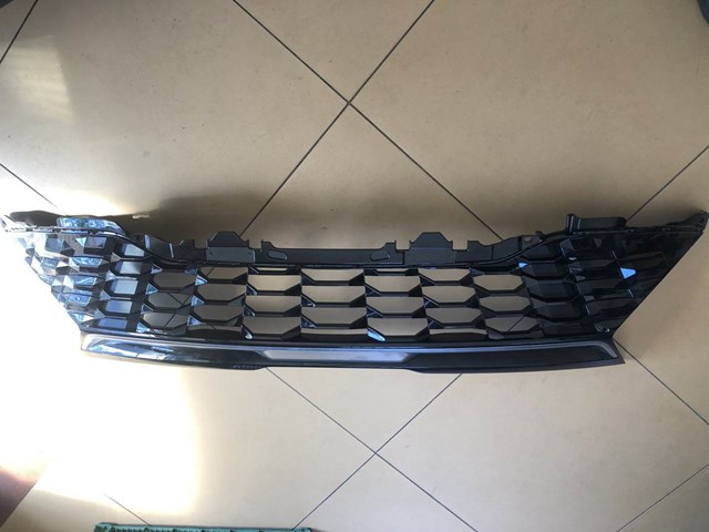 Решітка радіатора 86351R2030 HYUNDAI