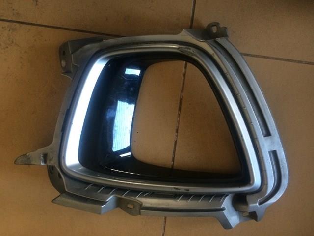 Ободок/окантовка фари противотуманной, правий 86526C5040 HYUNDAI
