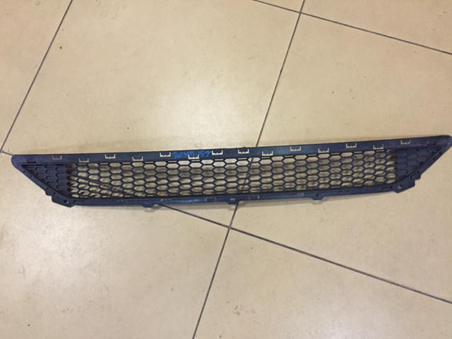 Решітка переднього бампера, нижня 86561D7000 HYUNDAI