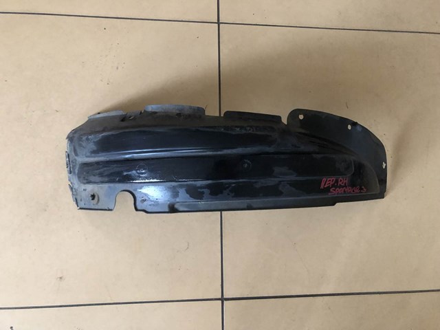 Підкрилки передні праві 868123W000 HYUNDAI