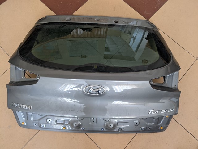 Скло третіх/п'ятих дверей 87110D3000 HYUNDAI