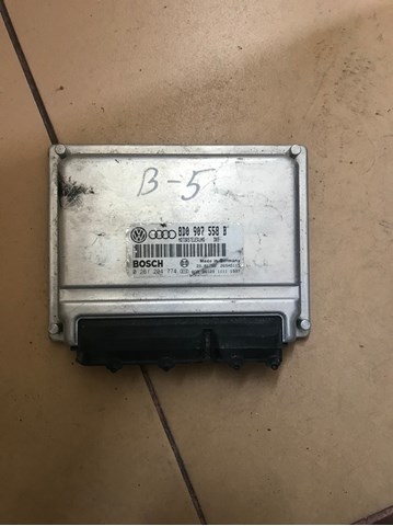 Комп'ютер двигуна 8D0907558B VAG