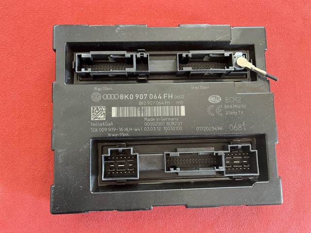 Блок комфорту 8K0907064 VAG